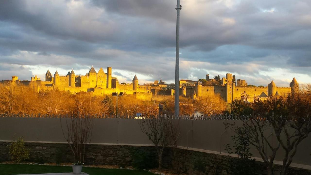 Sur Le Quai Acomodação com café da manhã Carcassonne Exterior foto